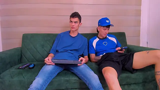 Snapshot of junior_friendss chatting on 09/11/25, 06:13 junior friendss online show from 09/11/25, 06:13