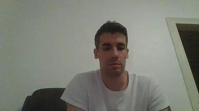 Snapshot of JulioIsHere4you chatting on 09/13/25, 12:21 JulioIsHere4you online show from 09/13/25, 12:21