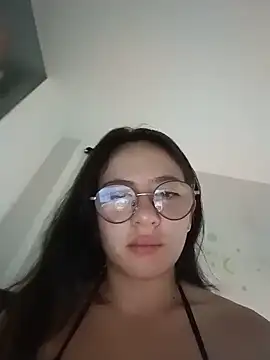 Snapshot of Bella_Sumers chatting on 06/07/26, 03:49 Bella Sumers online show from 06/07/26, 03:49