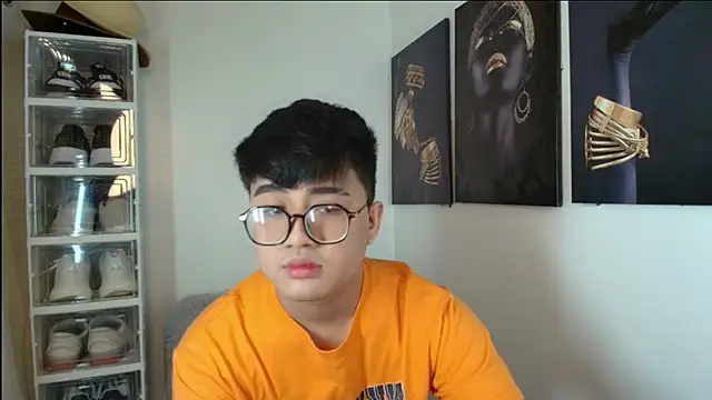 Snapshot of KentAivan chatting on 09/21/25, 04:52 KentAivan online show from 09/21/25, 04:52