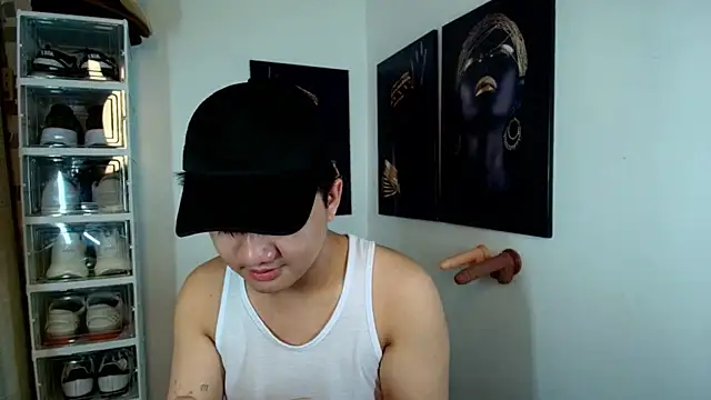 Snapshot of KentAivan chatting on 10/07/25, 05:32 KentAivan online show from 10/07/25, 05:32