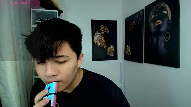 Snapshot of KentAivan chatting on 10/10/25, 05:45 KentAivan online show from 10/10/25, 05:45