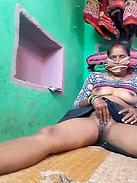 CUTE-004 online show from 11/08/25, 10:04