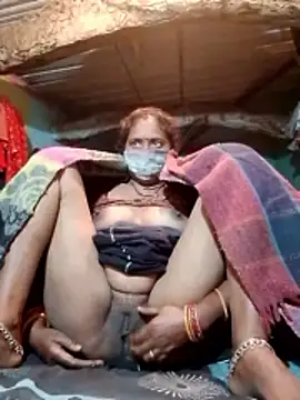 CUTE-004 online show from 12/21/25, 06:04