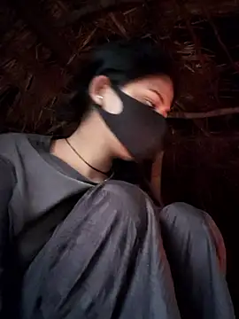 Snapshot of Janvi_Jaitly chatting on 01/18/26, 01:42 Janvi Jaitly online show from 01/18/26, 01:42