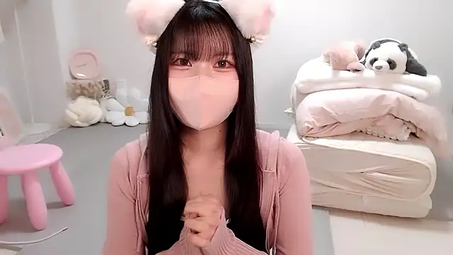 Snapshot of moka-neko chatting on 09/23/25, 12:08 moka-neko online show from 09/23/25, 12:08