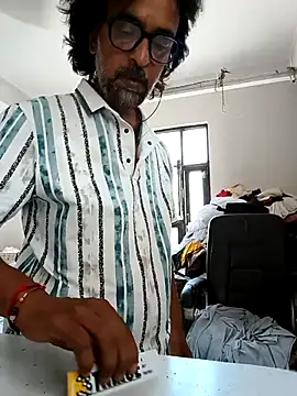 Snapshot of malhotra21 chatting on 09/27/25, 09:14 malhotra21 online show from 09/27/25, 09:14