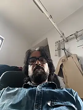 Snapshot of malhotra21 chatting on 10/29/25, 09:55 malhotra21 online show from 10/29/25, 09:55