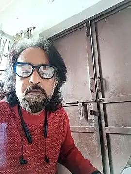 Snapshot of malhotra21 chatting on 12/15/25, 06:28 malhotra21 online show from 12/15/25, 06:28