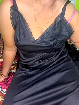 Snapshot of Sexyhotcouples22 chatting on 11/26/25, 06:31 Sexyhotcouples22 online show from 11/26/25, 06:31