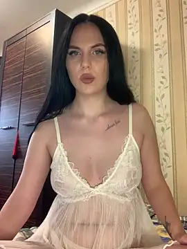 Snapshot of ksenia123 chatting on 04/02/26, 03:31 ksenia123 online show from 04/02/26, 03:31