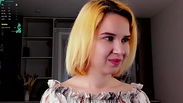 Snapshot of AgnesSonnek chatting on 09/13/25, 01:38 AgnesSonnek online show from 09/13/25, 01:38