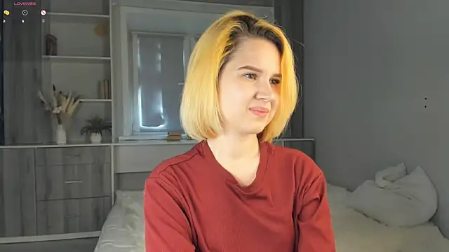 Snapshot of AgnesSonnek chatting on 09/21/25, 01:18 AgnesSonnek online show from 09/21/25, 01:18