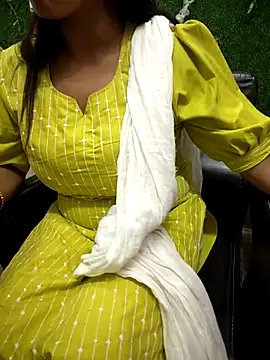 your favourite bhabhi online show from 04/15/26, 10:33