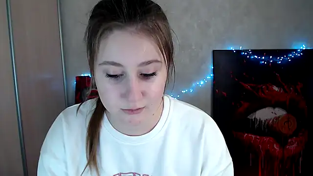 Milka kamila online show from 04/14/26, 12:11