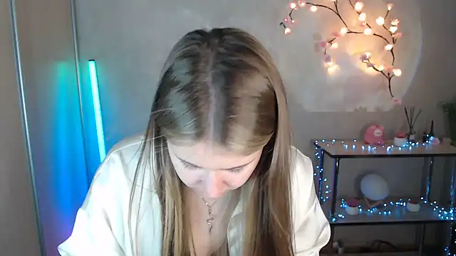 Milka kamila online show from 07/15/26, 12:21
