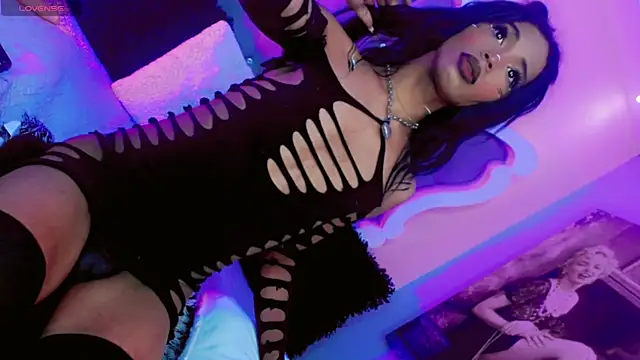 Snapshot of BabyAmatiis_ chatting on 09/15/25, 11:32 BabyAmatiis online show from 09/15/25, 11:32