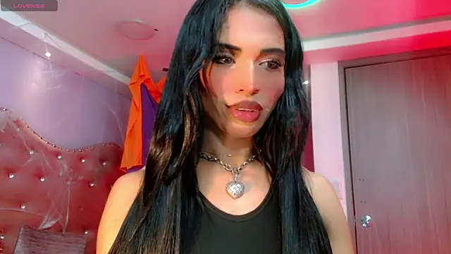 Snapshot of BabyAmatiis_ chatting on 10/28/25, 10:56 BabyAmatiis online show from 10/28/25, 10:56