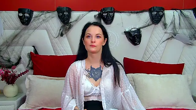 Snapshot of MollyMillsen chatting on 11/01/25, 06:32 MollyMillsen online show from 11/01/25, 06:32