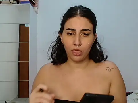 ApenasLys online show from 04/12/26, 12:48