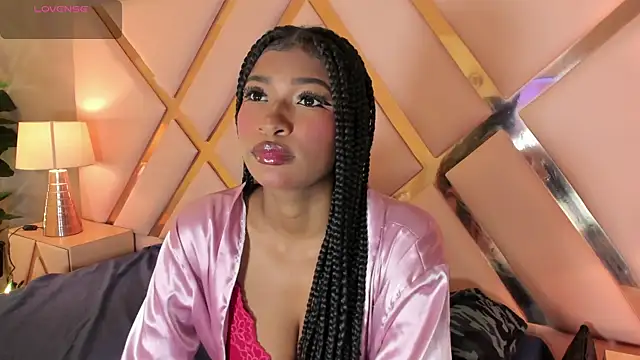 Snapshot of SophiaBloss chatting on 10/30/25, 04:03 SophiaBloss online show from 10/30/25, 04:03