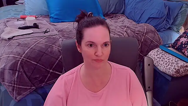 ninajaymes online show from 11/18/25, 11:15