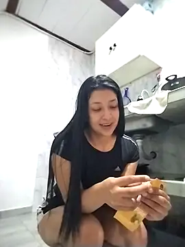 Snapshot of Coralaine_96 chatting on 09/09/25, 03:55 Coralaine 96 online show from 09/09/25, 03:55