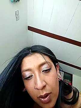 Snapshot of Coralaine_96 chatting on 09/20/25, 06:42 Coralaine 96 online show from 09/20/25, 06:42