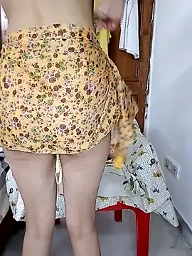 miss raavy online show from 04/05/26, 04:26