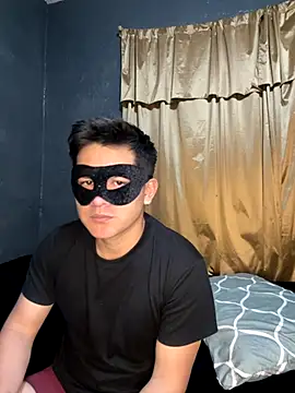 Snapshot of LiaDravenX chatting on 09/21/25, 12:56 LiaDravenX online show from 09/21/25, 12:56