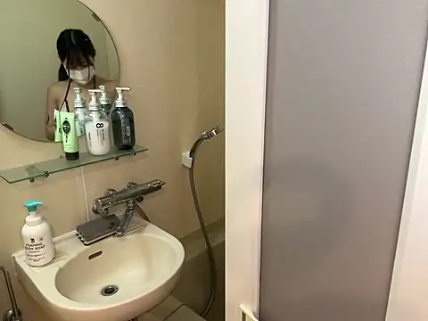 Snapshot of Nakadashi-kun chatting on 10/18/25, 11:44 Nakadashi-kun online show from 10/18/25, 11:44