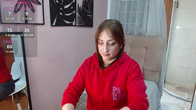 Snapshot of amara_rousse1 chatting on 11/18/25, 12:53 amara rousse1 online show from 11/18/25, 12:53