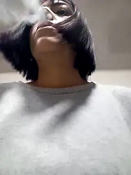 Dulce Bella  online show from 10/21/25, 03:29