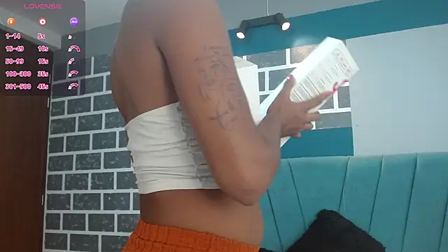 Chloe Brown3 online show from 11/14/25, 05:44