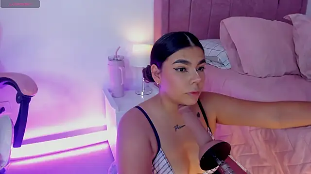 AliceThundeer online show from 11/12/25, 04:13