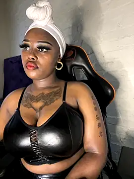 QUEEN NOBUHLE 777 online show from 09/27/25, 10:31