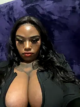 QUEEN NOBUHLE 777 online show from 09/30/25, 03:33