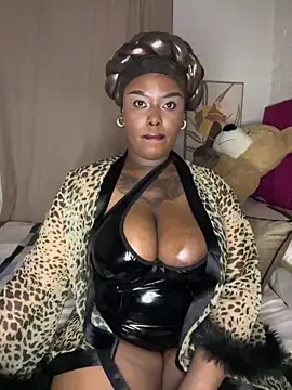 QUEEN NOBUHLE 777 online show from 06/01/26, 10:33