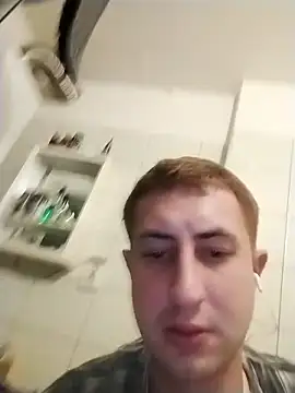 Snapshot of boytwink7 chatting on 11/22/25, 07:13 boytwink7 online show from 11/22/25, 07:13