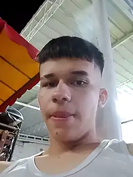 Daniel97Quintero online show from 04/20/26, 07:44