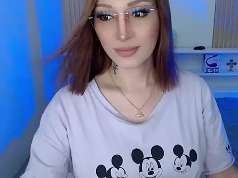 Snapshot of toni_0601 chatting on 12/18/24, 03:47 toni 0601 online show from 12/18/24, 03:47