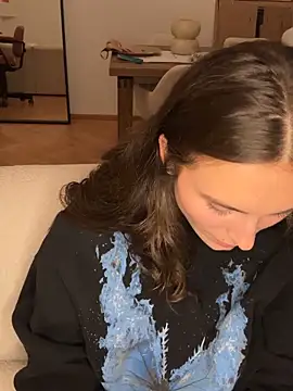 SophiiaStarr online show from 10/06/25, 07:00