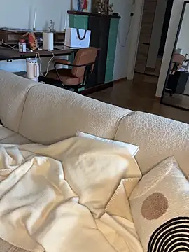 SophiiaStarr online show from 10/12/25, 03:33