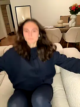 SophiiaStarr online show from 10/23/25, 05:55