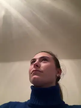 SophiiaStarr online show from 04/10/26, 07:07