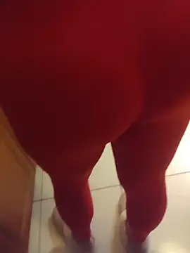 Snapshot of MiriandZacki chatting on 12/14/25, 09:58 MiriandZacki online show from 12/14/25, 09:58