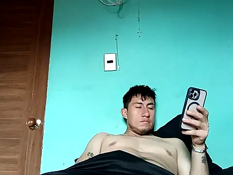 True Di online show from 10/31/25, 06:31