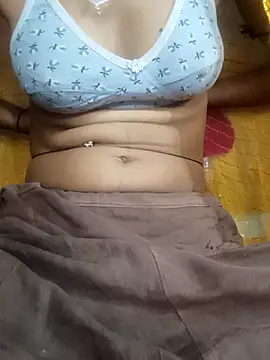 Snapshot of Bebby_Doll chatting on 11/16/25, 04:29 Bebby Doll online show from 11/16/25, 04:29