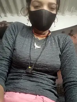 Snapshot of Bebby_Doll chatting on 12/18/25, 04:40 Bebby Doll online show from 12/18/25, 04:40