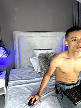 Tasha and Karl online show from 09/25/25, 03:10